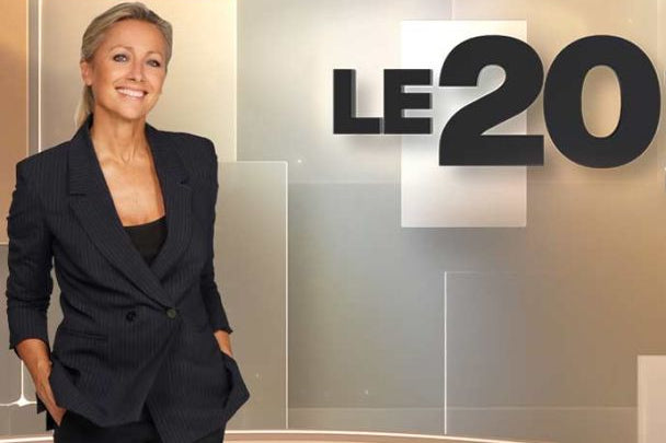 outfit-anne-sophie-lapix-tailleur-rayure-rayée