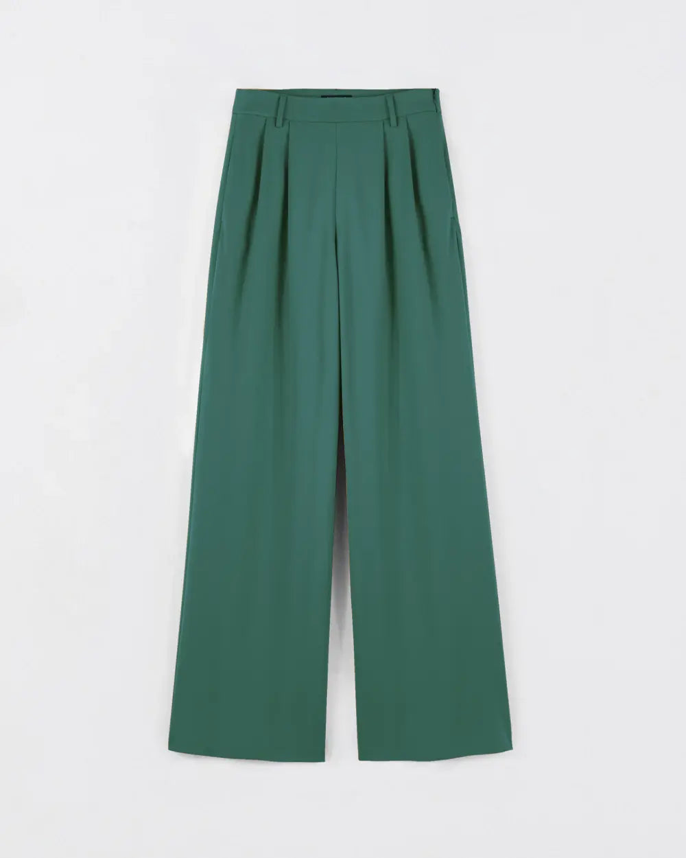 tailleur pantalon vert pour femme coupe large , tenue moderne