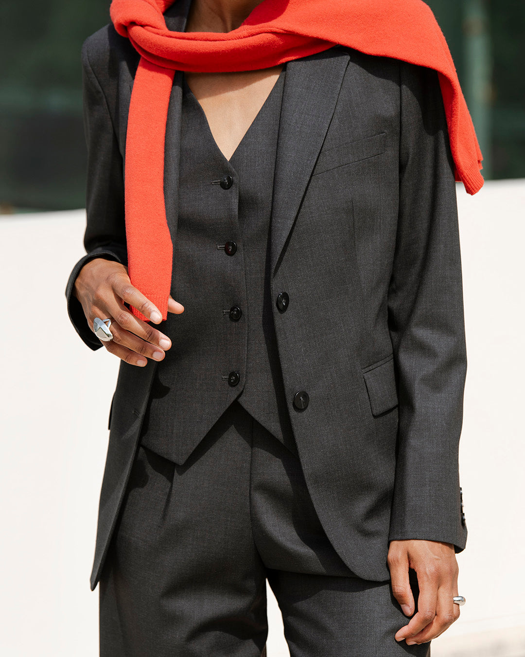 ensemble-tailleur-gris-femme-chic-gilet-pantalon-large-veste-blazer-10