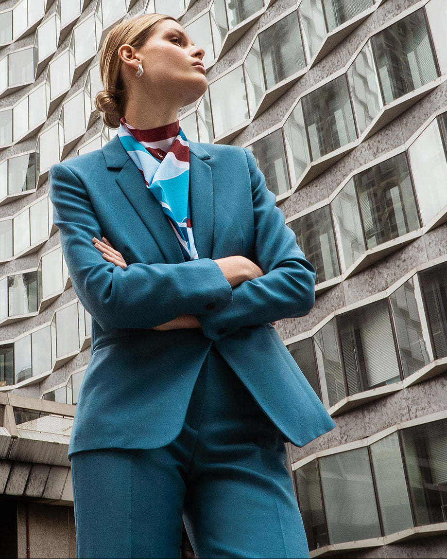 relooking femme tenue de bureau
