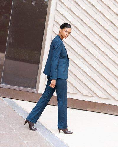 ensemble-tailleur-bleu-canard-femme-chic-veste-blazer-cintree-pantalon-droit