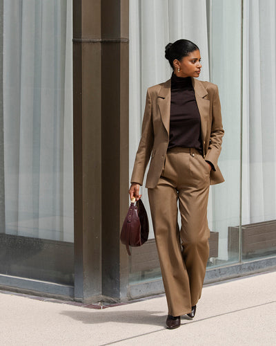 ensemble-tailleur-camel-raye-femme-chic-veste-blazer-pantalon-large