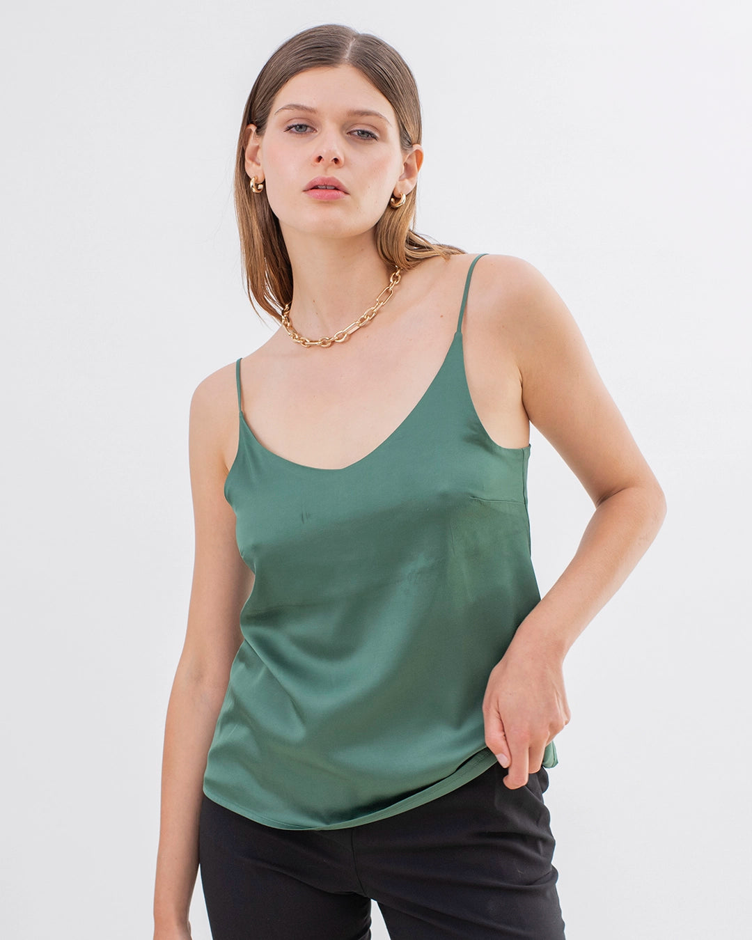 top-caraco-emeraude-vert-bretelle-made-in-bugarie-intemporel-haut-tendance-chic-