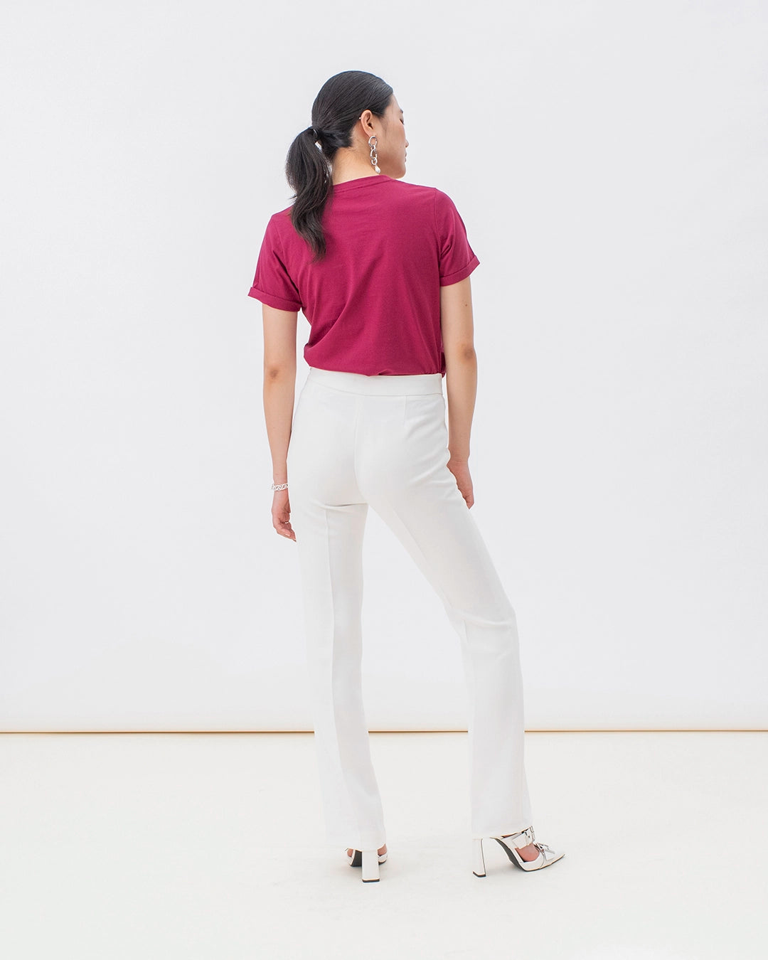 t-shirt-en-coton-col-rond-indispensable-made-in-europe-marque-française-17H10-paris-