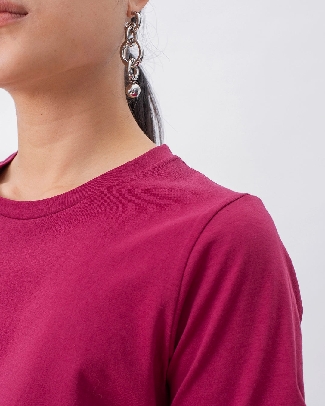 t-shirt-en-coton-col-rond-indispensable-made-in-europe-marque-française-17H10-paris-